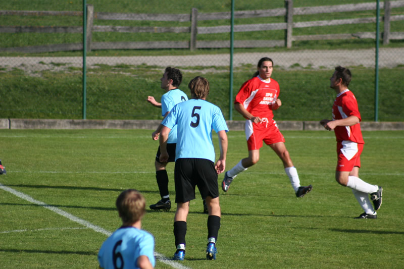 gal/08. Spieltag- SV Reischach-Rasen/2006-10-24 - SVR gg. Rasen-Antholz 030.jpg